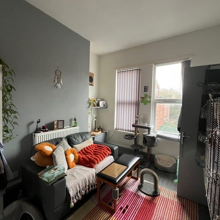 1 Bed Flat, Balmoral Road, L6 - Photo 1