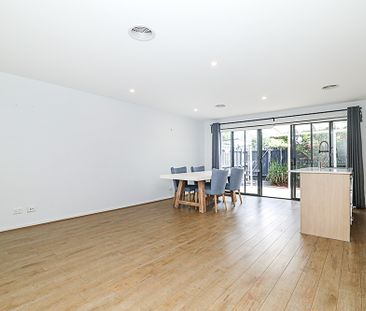 9/21 Hope Street, Dickson ACT 2602 - Townhouse For Rent | Domain - Photo 3