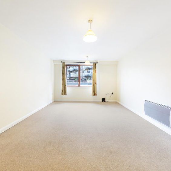 1 Bed Flat - Photo 1