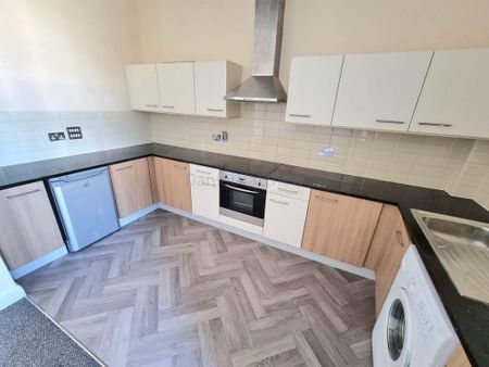 2 bedroom apartment to rent - Photo 2