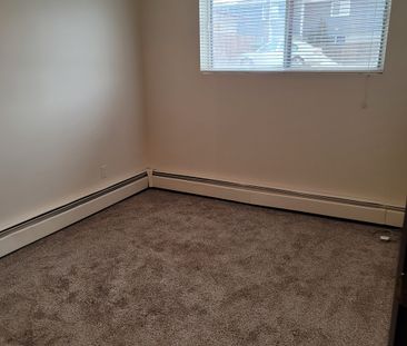 Mac Jo – 1 Bedroom Apartment- All Utilities Included - Photo 2