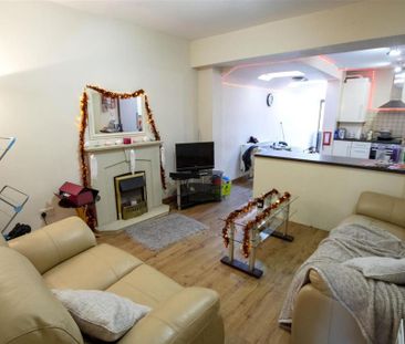 5 bedroom apartment to rent - Photo 1