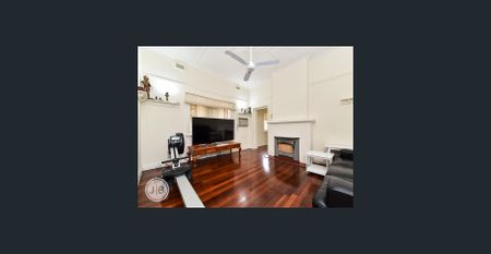 Classic Kensington - Photo 2