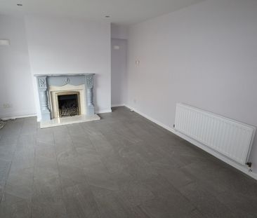 36 Dunluskin Crescent Carrickfergus, BT38 7SB - Photo 1