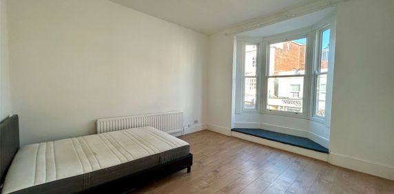 1 bedroom property to rent West Street, Fareham, Hampshire, PO16 - Photo 2