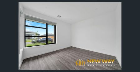 YOUR DREAM LIFESTYLE AWAITS WITH TWO MASTER BEDROOMS - Photo 2