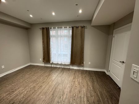 For Lease - 37 Drewry Avenue Unit# 19, Toronto, Ontario - Photo 2