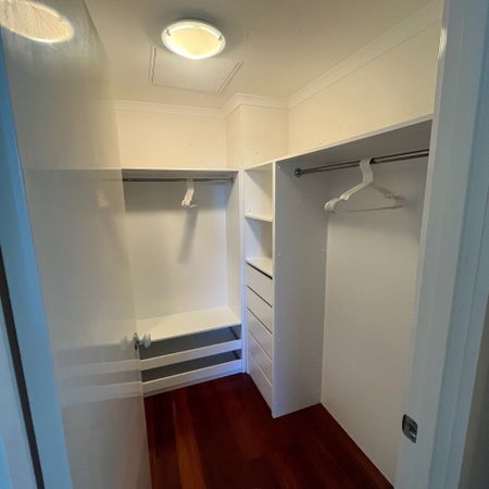 South Melbourne - Photo 2