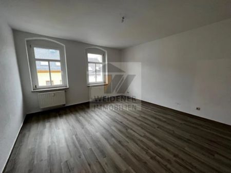 Schicke Dachgeschoss 3-Raum Wohnung mit *Küchenzeile! Nahe der Innenstadt! - Photo 2