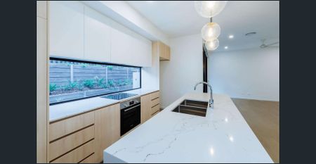 Spacious and Modern Townhouse for Rent in Desirable Carina Community - Photo 5