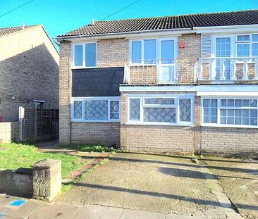 Farm Close, Southall, UB1 - Photo 5