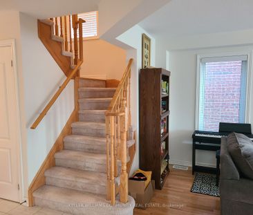 Detached Home For Lease | E8096436 - Photo 4