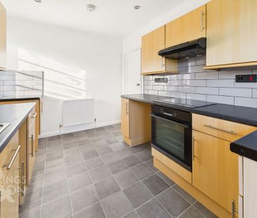 2 bedroom maisonette to rent - Photo 1