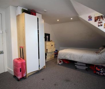 4 bedroom terraced house to rent - Photo 4