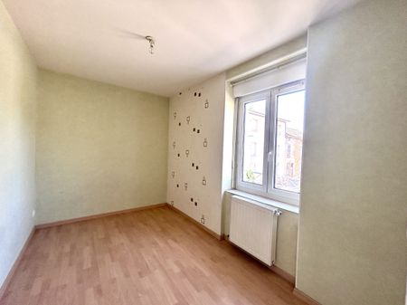 Location Appartement 4 pièces 74m² TOUSSIEU 69780 - Photo 3