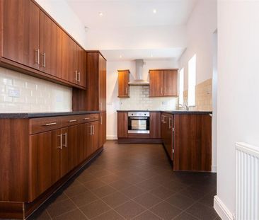 3 bedroom House To Let - Photo 3