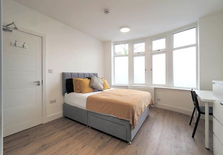 1 bedroom in a house share to rent - Photo 3