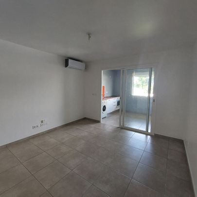 Location appartement 1 pièce, 31.00m², Remire-Montjoly - Photo 1