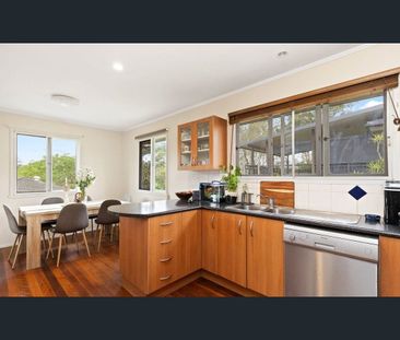 Position, Comfort and Lifestyle Combined in a Convenient Setting - Photo 6