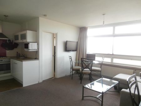 Studio to rent - Photo 2