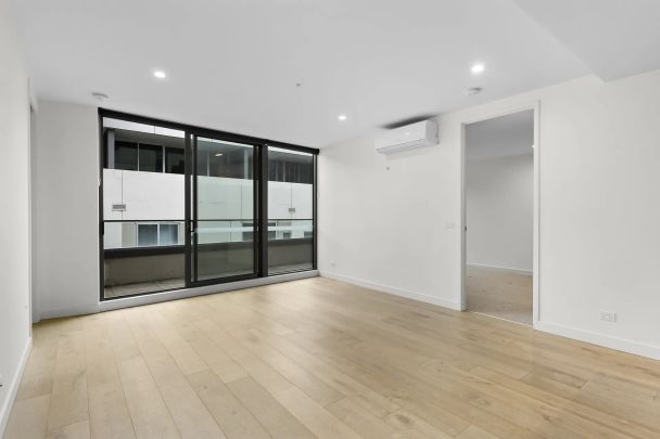 Stylish Apartment in the Heart of Richmond - Photo 1