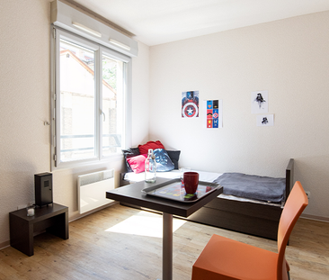 Studio 20m² cour - Photo 3