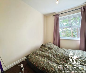 Calcutta Road, Tilbury, RM18 - Photo 3