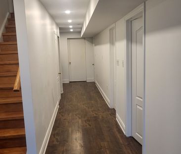 For Lease - 28 spring valley Court, Brampton, Ontario - Photo 3