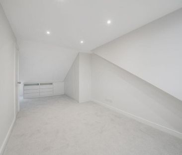 4 bedroom terraced house to rent - Photo 6