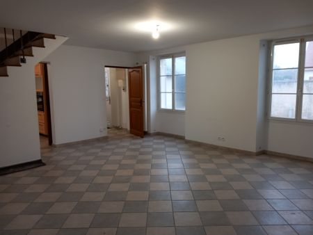 Location Maison 9 pièces 184m² CLAYE SOUILLY 77410 - Photo 2