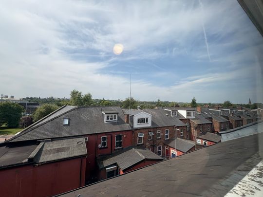 3 bedroom terraced house to rent - Photo 1