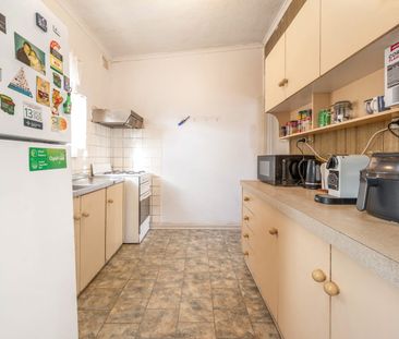 Comfortable Family Home for Rent in Davoren Park - Photo 6