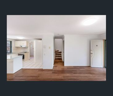 Spacious 3-Bedroom Rental with Garage in Quiet Neighborhood - Photo 2