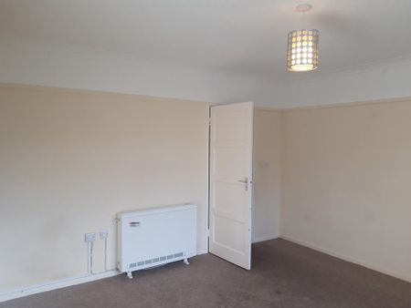 3 bedroom detached house to rent - Photo 2