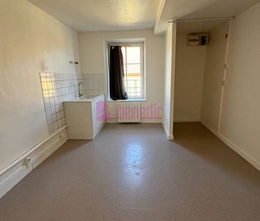 LOCATION ROMBAS F3 DEUX CHAMBRES - Photo 4