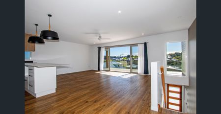 Modern Coastal Living in the Heart of Lennox Head - Photo 5