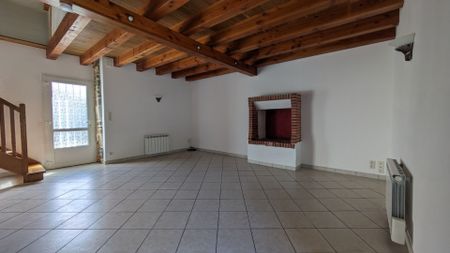 Location Maison 5 pièces 98m² - Photo 2