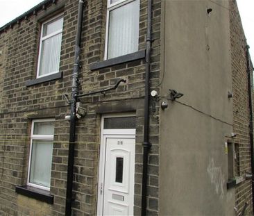 Chapel Terrace, Huddersfield - Photo 2