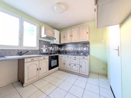 Location Maison 4 pièces 89 m2 à Moissy-Cramayel - Photo 2