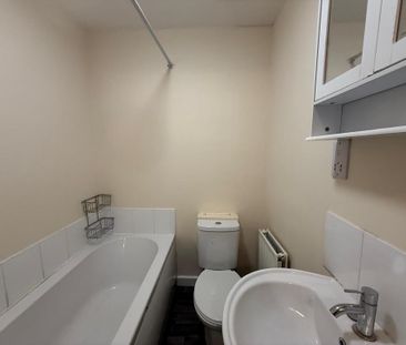 2 bedroom terraced house to rent - Photo 6