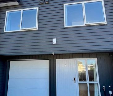 Luxury 4Bed3.5Bath townhouse in a Prime Locati... - Photo 4