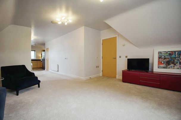 2 bedroom penthouse to rent - Photo 1