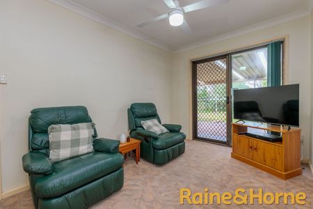 28 Corbett Avenue, Dubbo, NSW 2830 - Photo 5