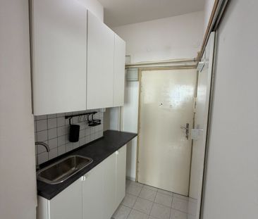 Pronájem bytu 1+kk • 23 m² bez realitkyPatočkova, Praha - Břevnov - Photo 1