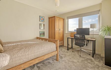 2 Bed Flat, Wager Street, E3 - Photo 3