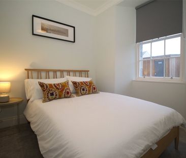 Flat 2, 10 Bernard Street - Photo 5