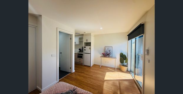 “FULLY Furnished STUDIO in perfect location” - Photo 1