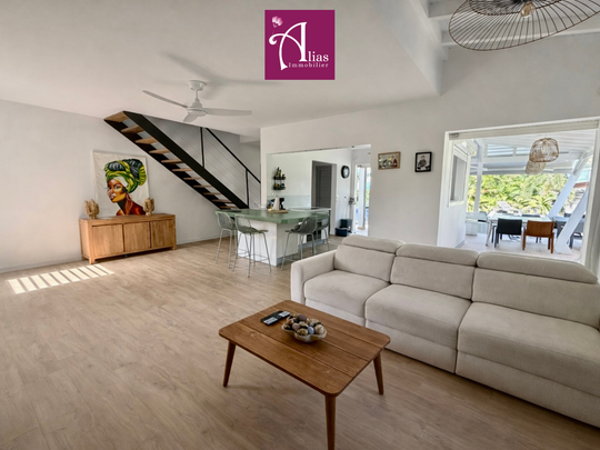 Location Maison 5 pièces 119m² BAIE MAHAULT 97122 - Photo 1