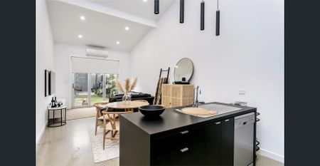 Immaculate 2-Bedroom Townhouse/Loft – Low-Maintenance Luxury in the Heart of Lightsview - Photo 3