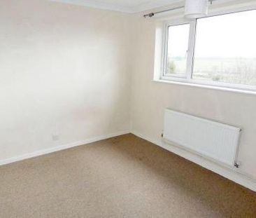 2 bedroom Terraced House To Let - Photo 2